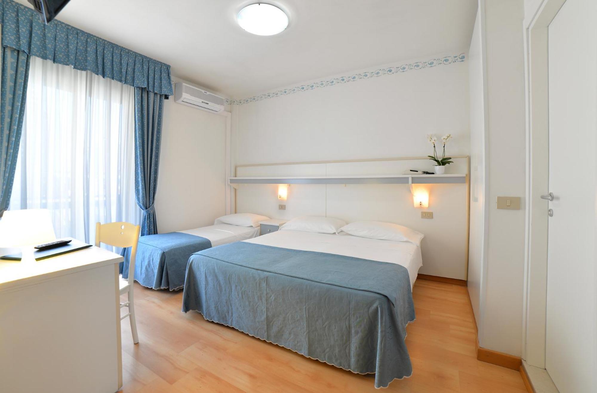 Hotel Laurin Lido di Jesolo Esterno foto